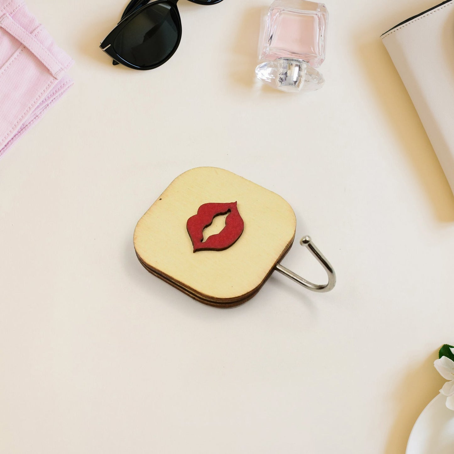 17871 Wooden Cartoon Hook Wall Hanging Hooks Wall Storage Hook Wall Mounted Hat Hooks Wall Coat Hooks Hanger Backpack Hook Clothes Hook Office Towel Hook Clothing Iron (1 Pc) - Chestore