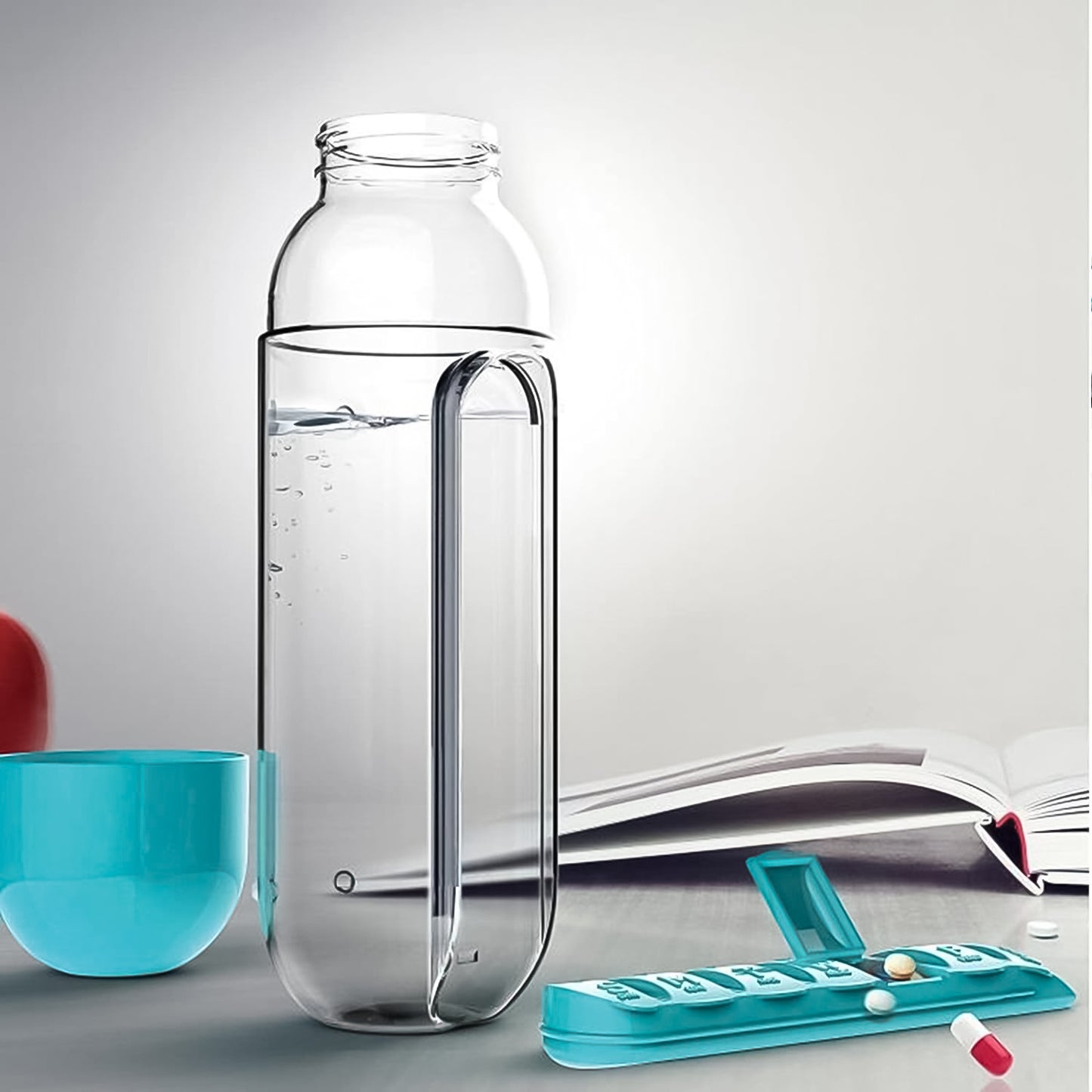 600ml Water Bottle with Built-In Pill Organizer – Perfect for Travel & Daily Use