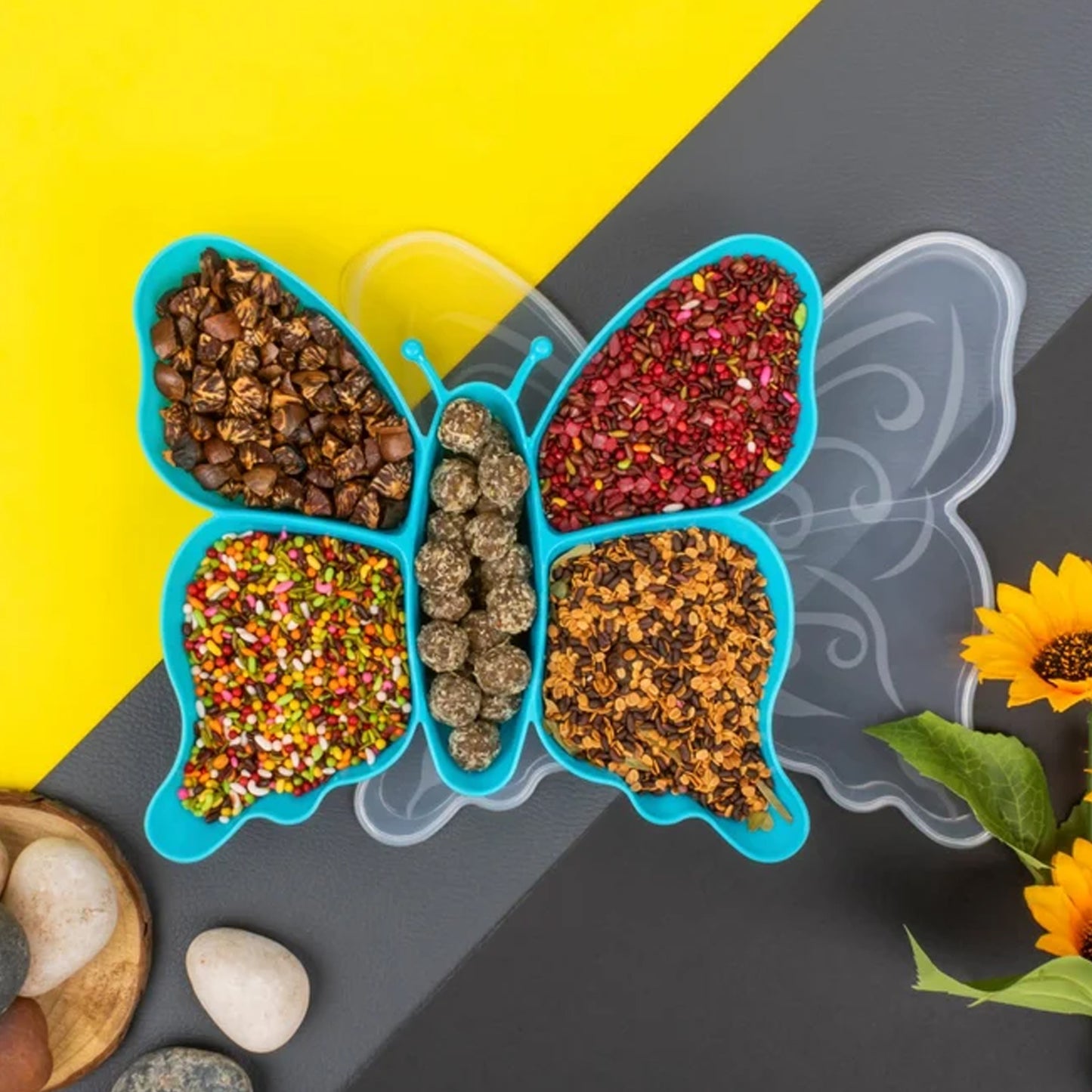🦋 5-Compartment Multipurpose Butterfly Plastic Tray – 1 Pc