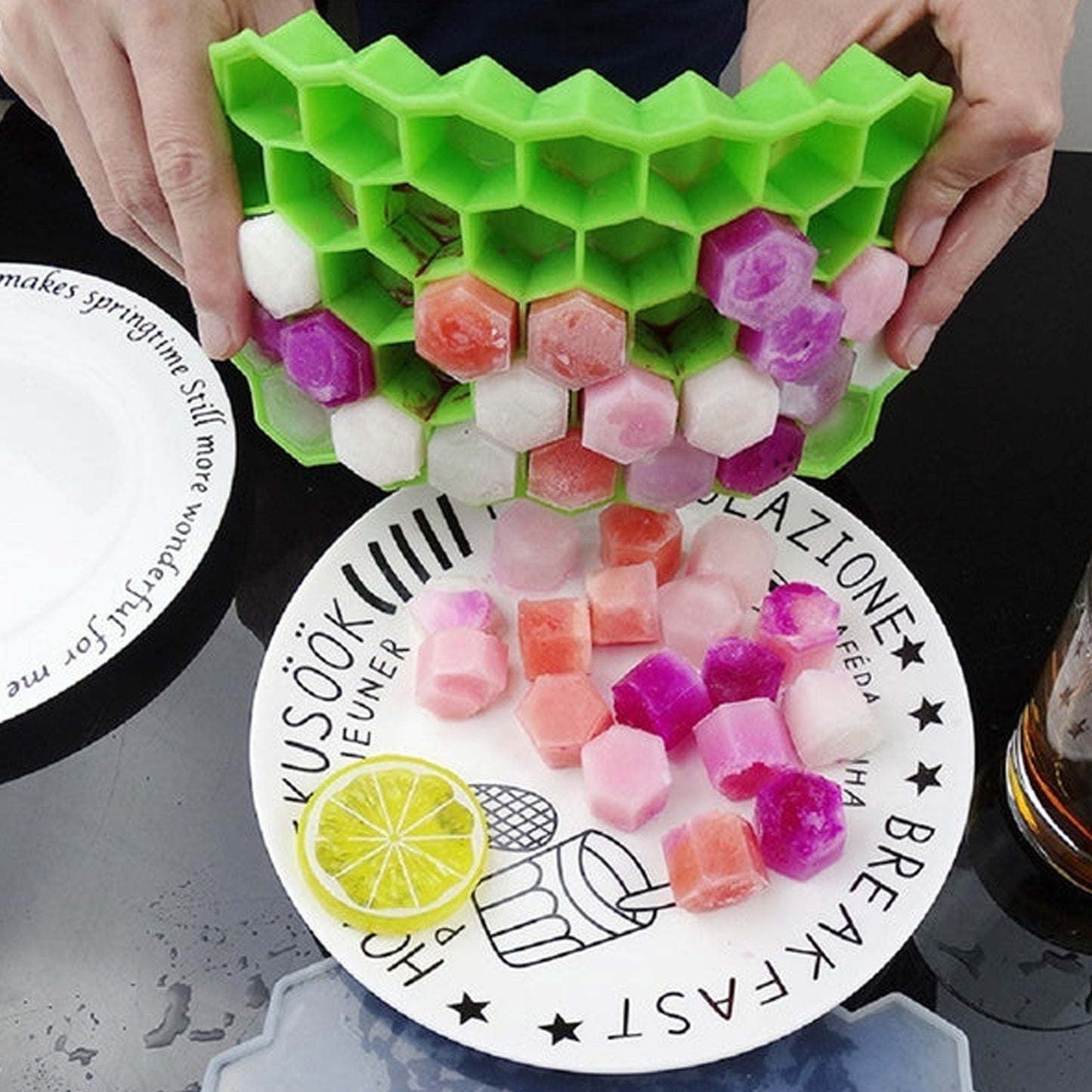 🧊 Silicone Ice Cube Tray – 32 Cavities (Multicolor)