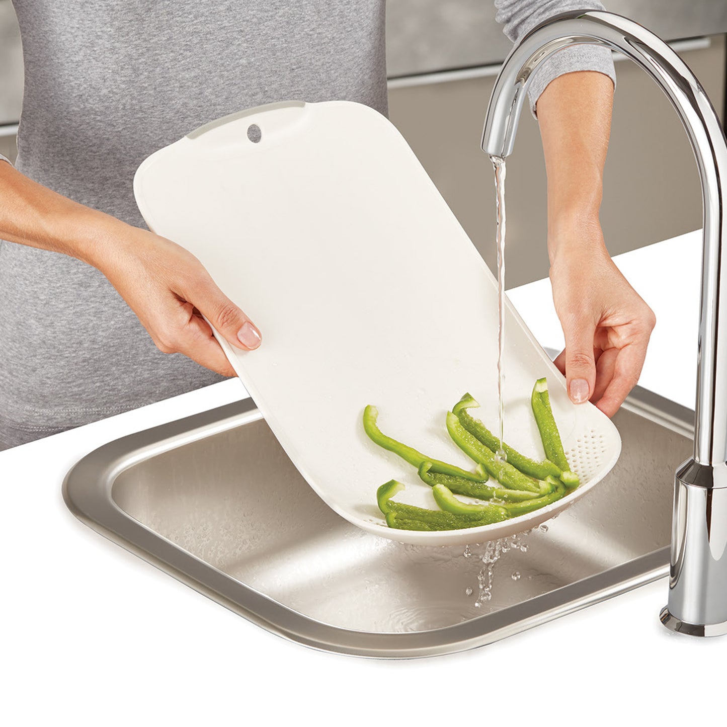 Chop & Drain Chopping Board with Sleek Knife – Multipurpose Kitchen Tool