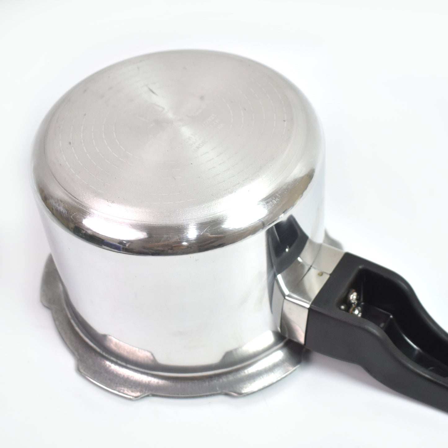 🍲 Aluminium Classic Goldex Pressure Cooker with Outer Lid – 2 Litres