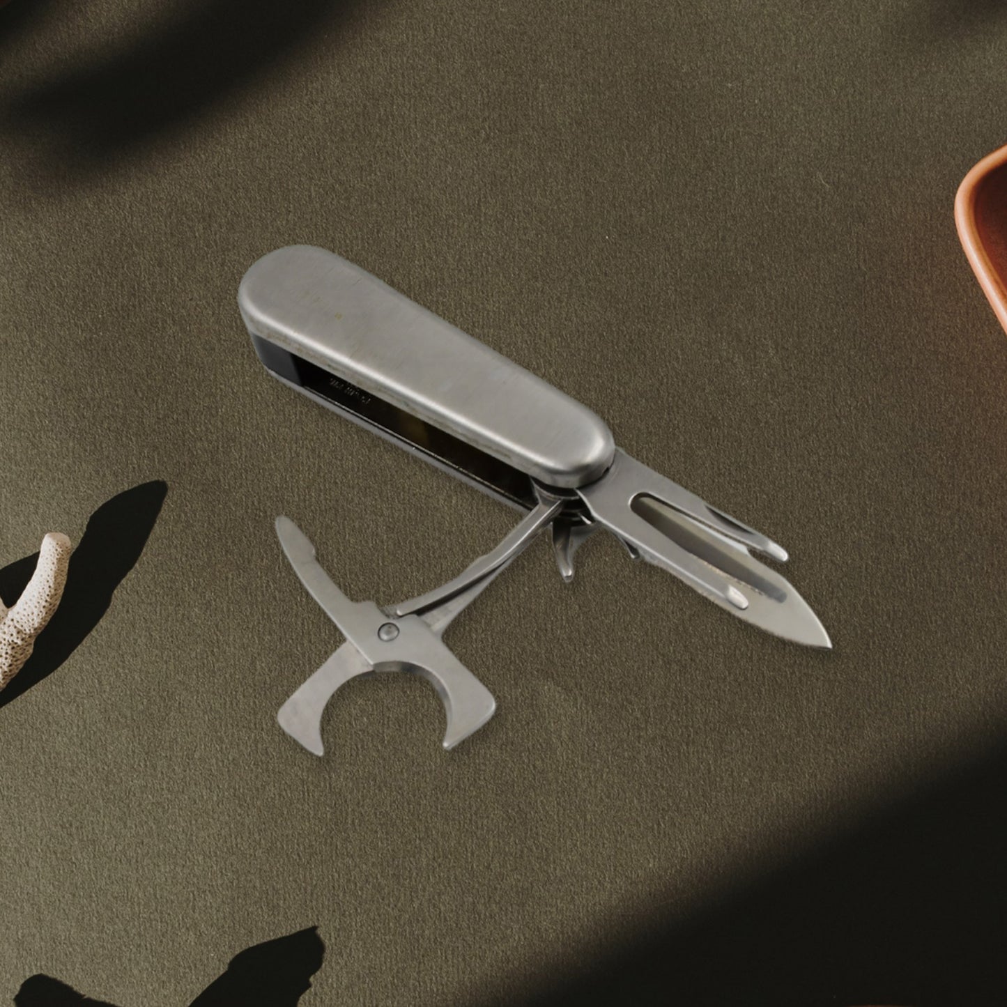 Multi-Function Pocket Tool Chest Knife – Compact Survival Gear for Everyday Use