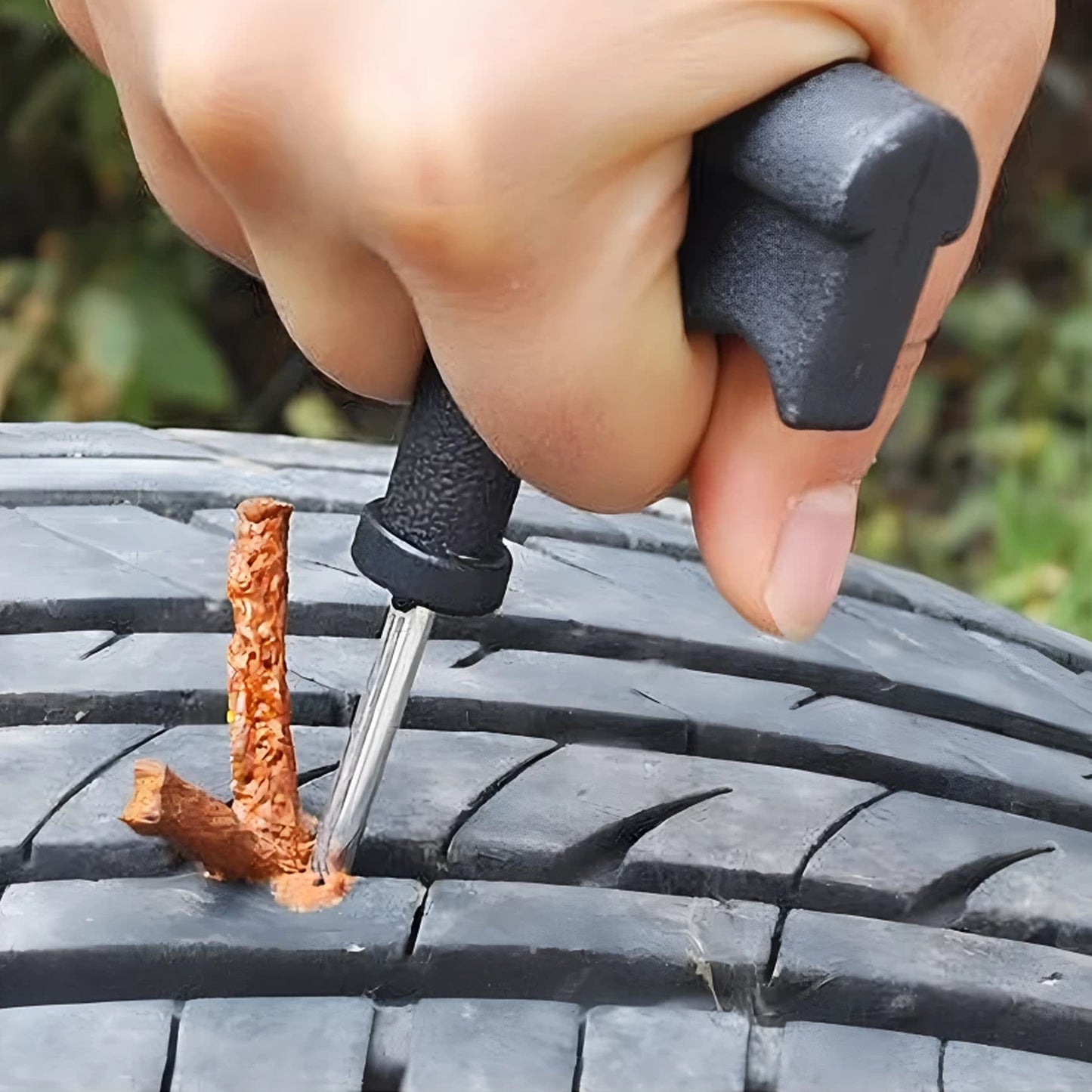 🚗 Tire Repair Strings – Rubber Strips for Cars & Bikes (10 Pcs Set)