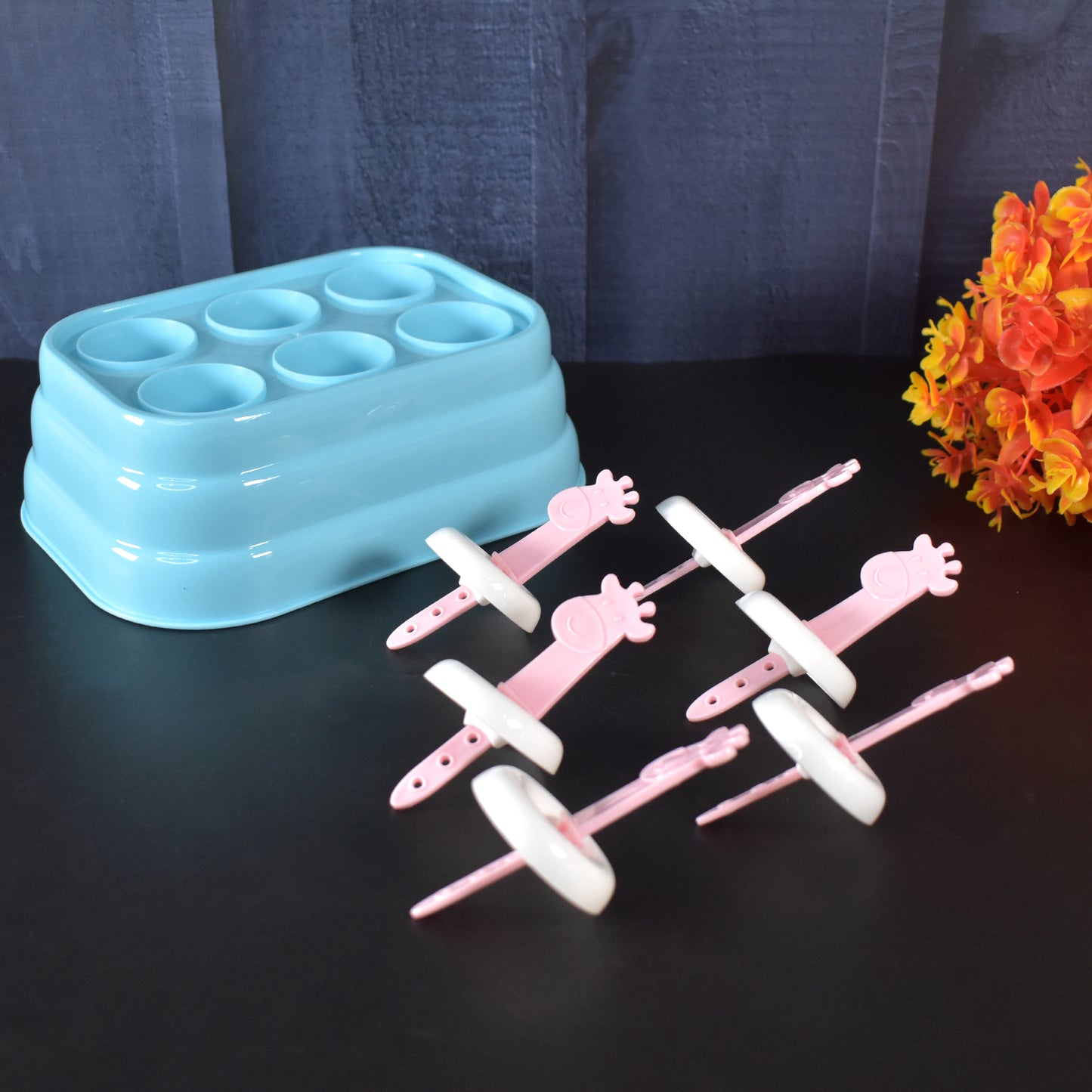 🦒 6-Cavity Giraffe-Shaped Popsicle Molds – Plastic (1 Pc)