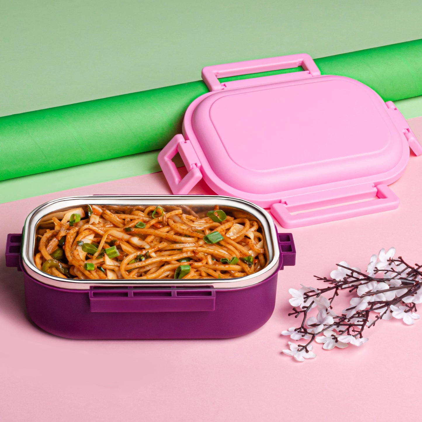 Insulated Stainless Steel Lunch Box – Leakproof & Comes with Spoon 🍱🔥❄️