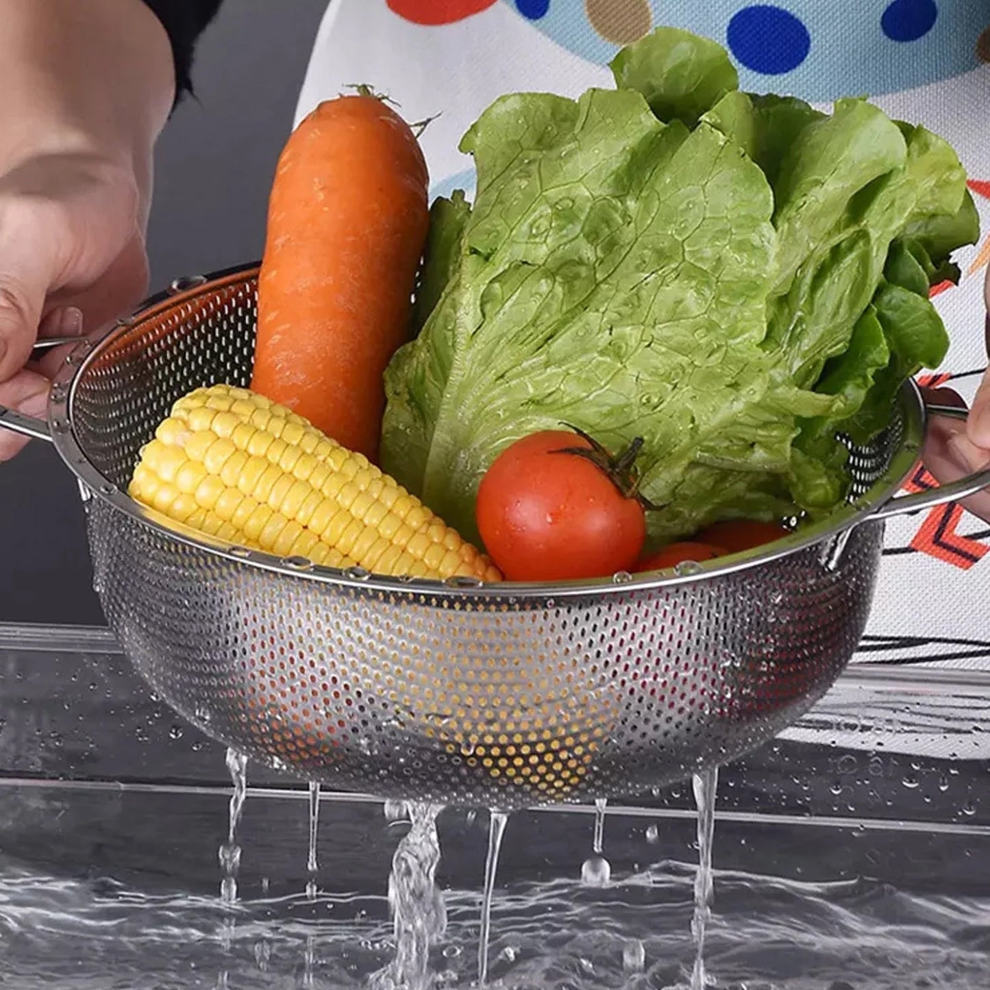Stainless Steel Colander with Handle – Large Mesh Strainer (25.5 cm) - Chestore