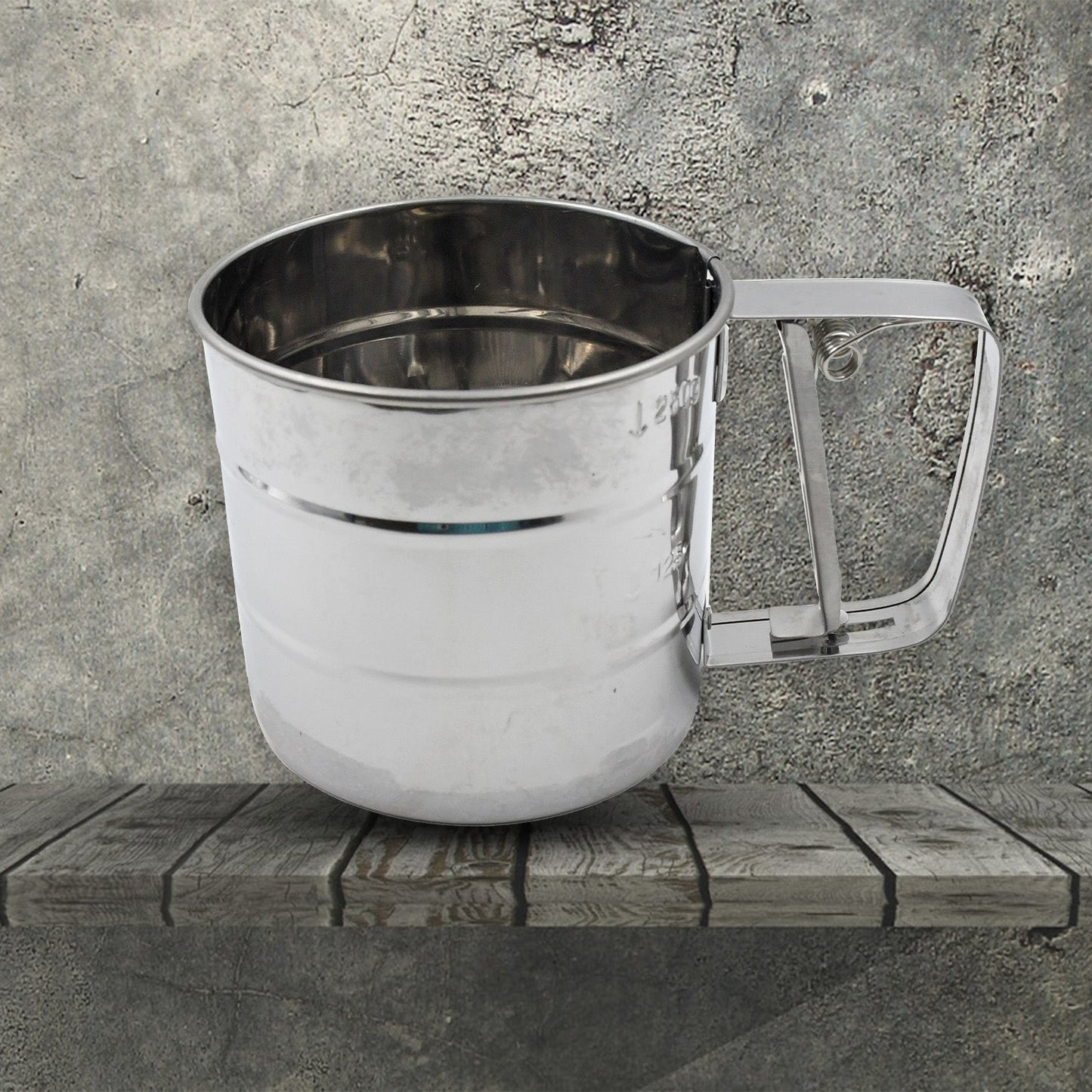 Stainless Steel Flour Sifter with Measuring Scale – Handheld Baking Sieve - Chestore